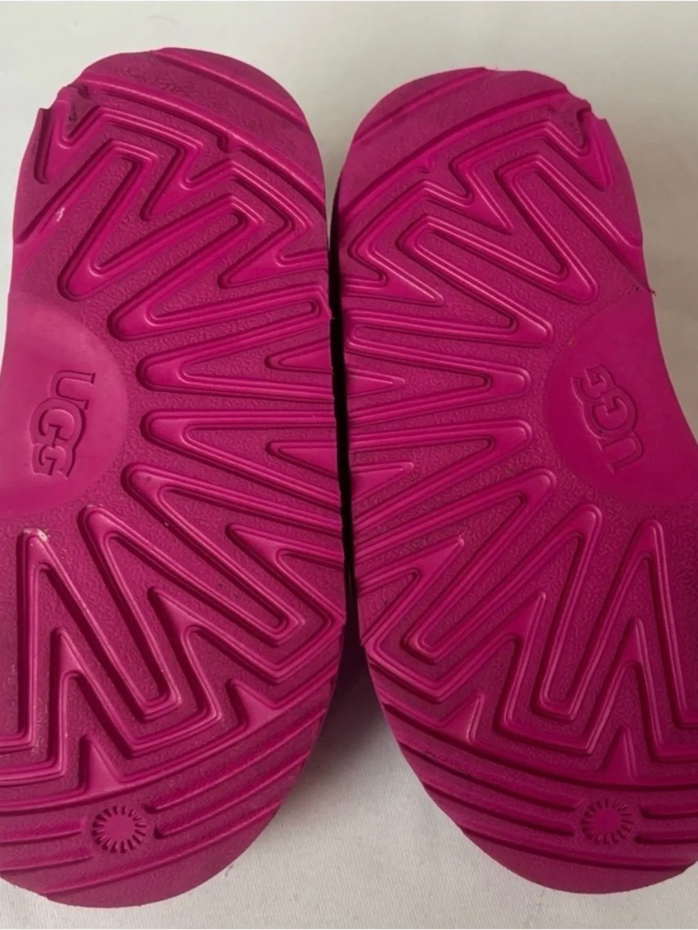UGG Kids Hot Pink Suede Shearling-Lined Clog Slippers